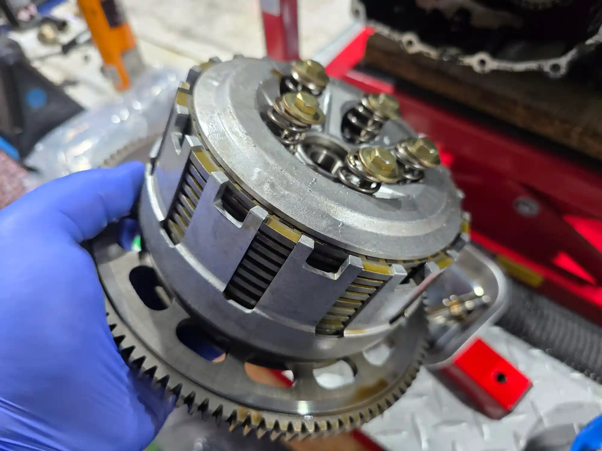 Striple 955i Sprag and clutch45 Triumph Speed Triple 955i Engine Strip - Removing the Clutch